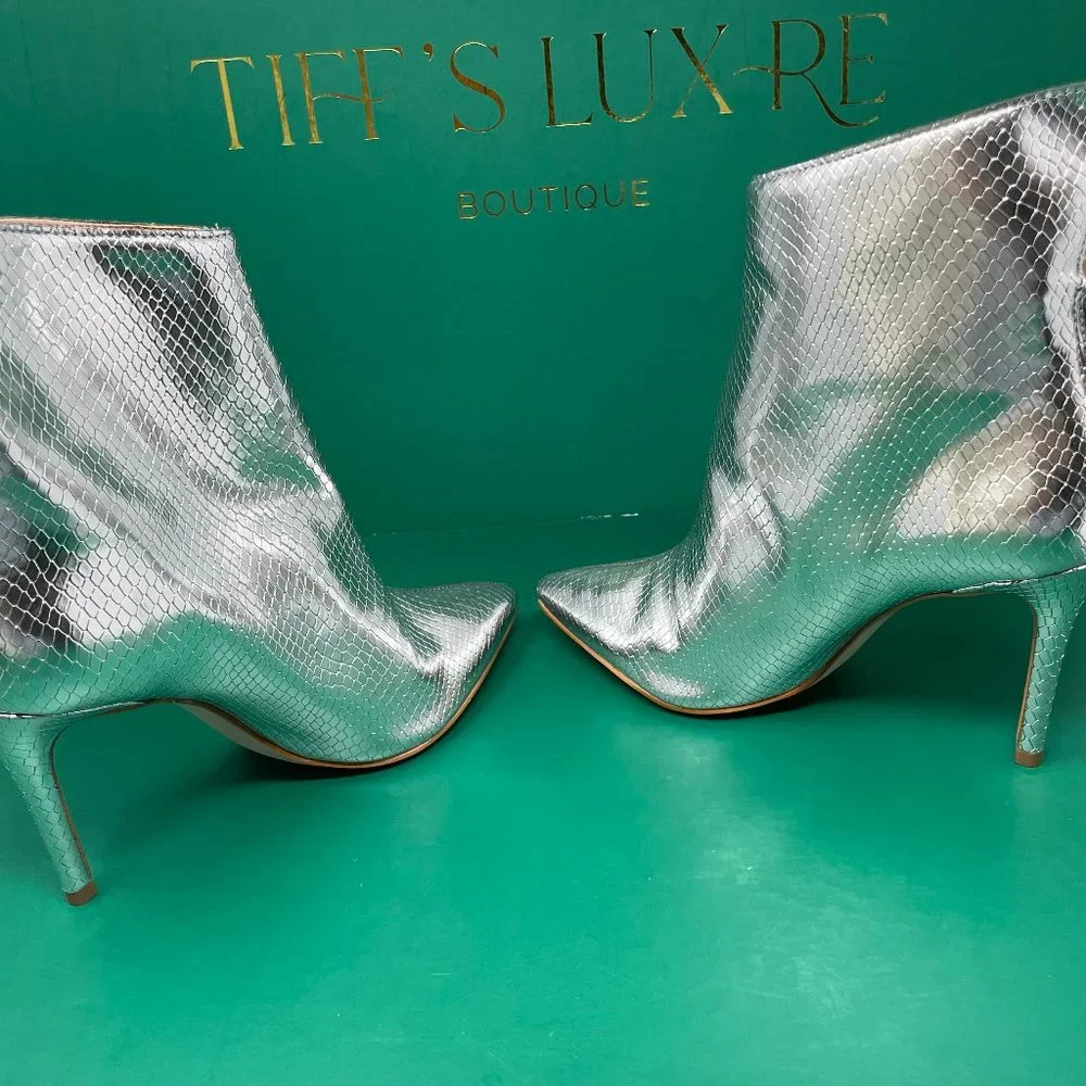 AQUA Hendrix Bootie - Silver Croc